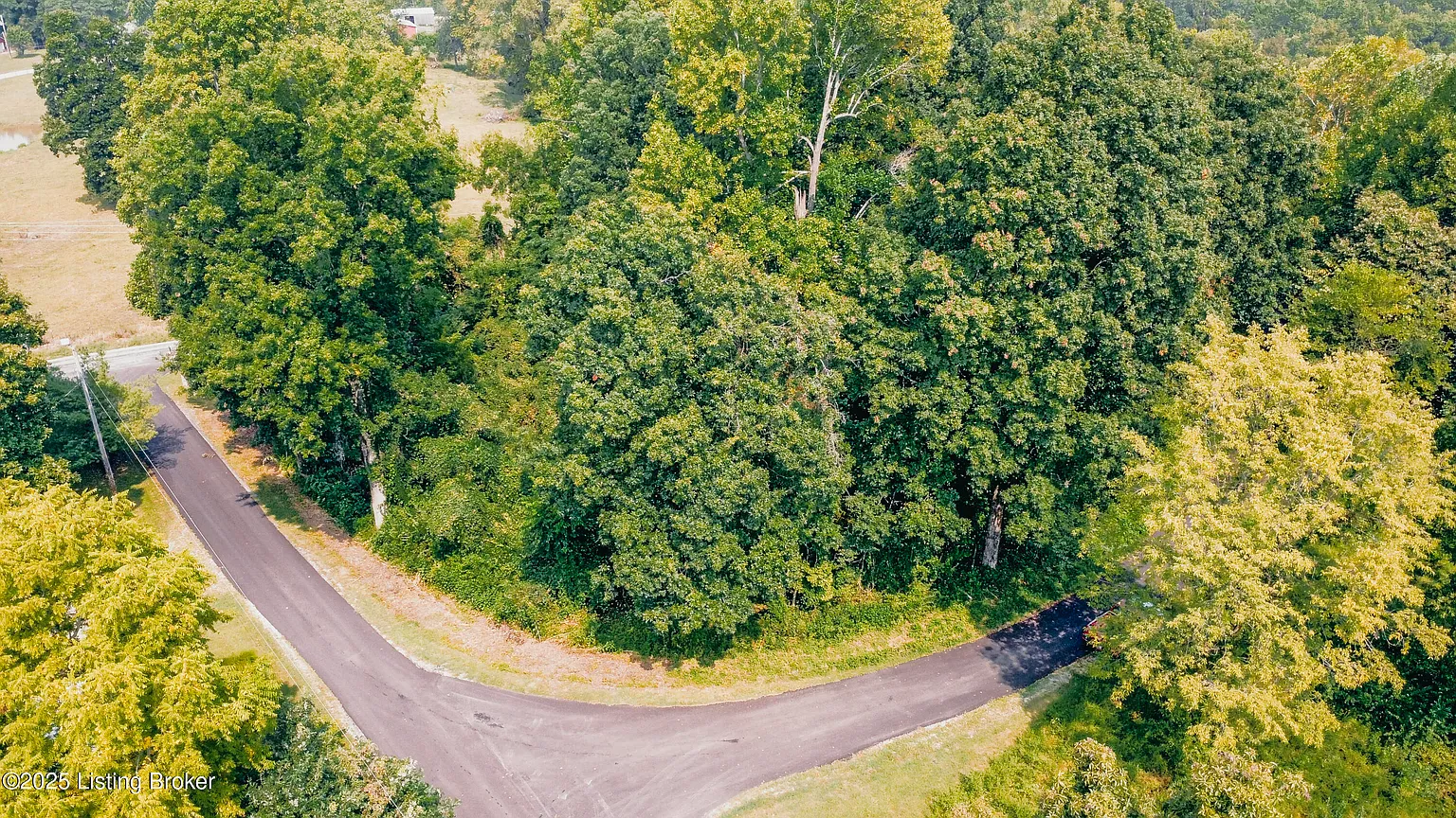 1350 Lake Of The Woods Loop photo 1