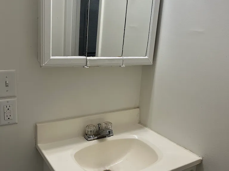 415 W Franklin Ave #1 — Photo 12