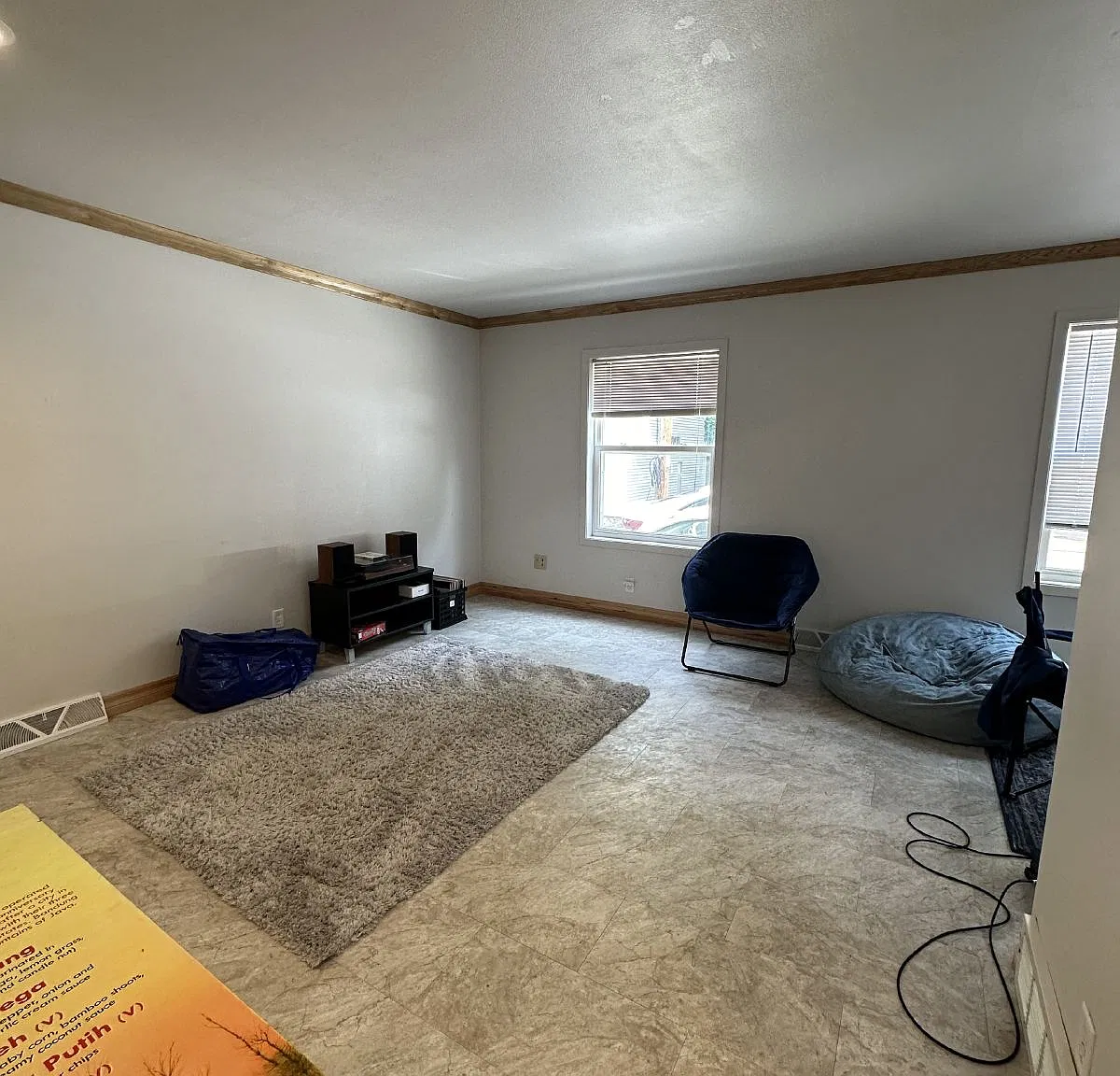 3 bed, 1.0 bath, $470 — Photo 3