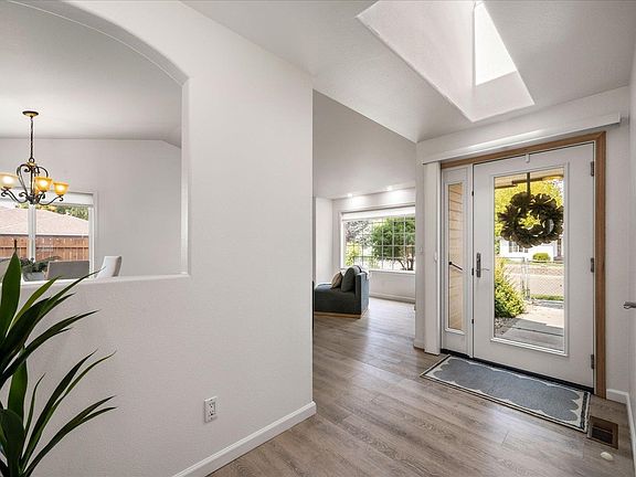 4th image of 8939 W Payette Ave