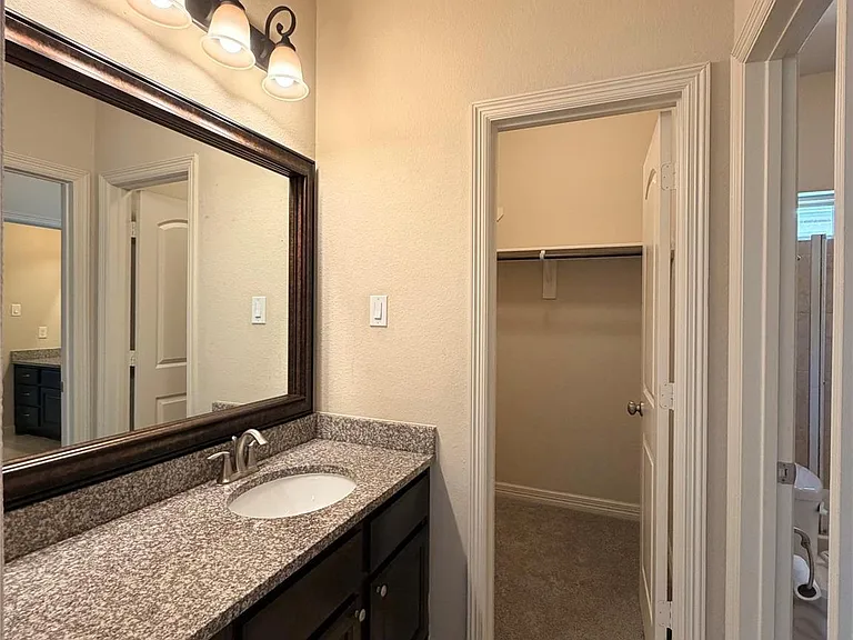 5423 Lachlan Springs Ln — Photo 26