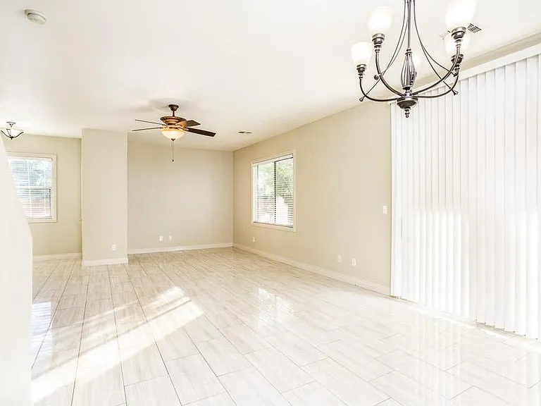 2609 Los Palos St — Photo 4