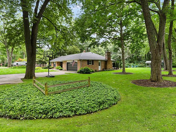5th image of 21837 Pokagon Ln