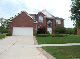 3174 Villa Nova Cir, Rochester Hills, MI 48307