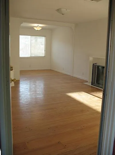 2548 Kent Dr — Photo 9