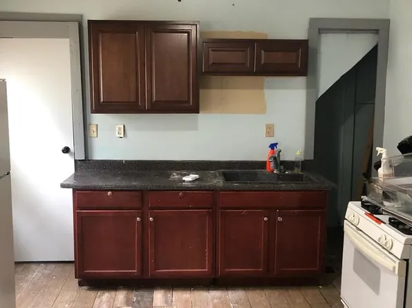 3333 N 9th STREET, Milwaukee, WI 53206