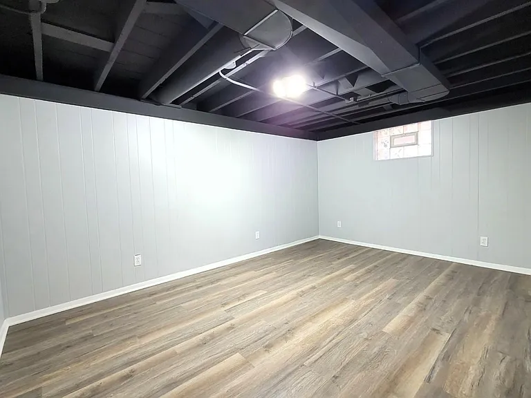 2716 White Oak Ave — Photo 12