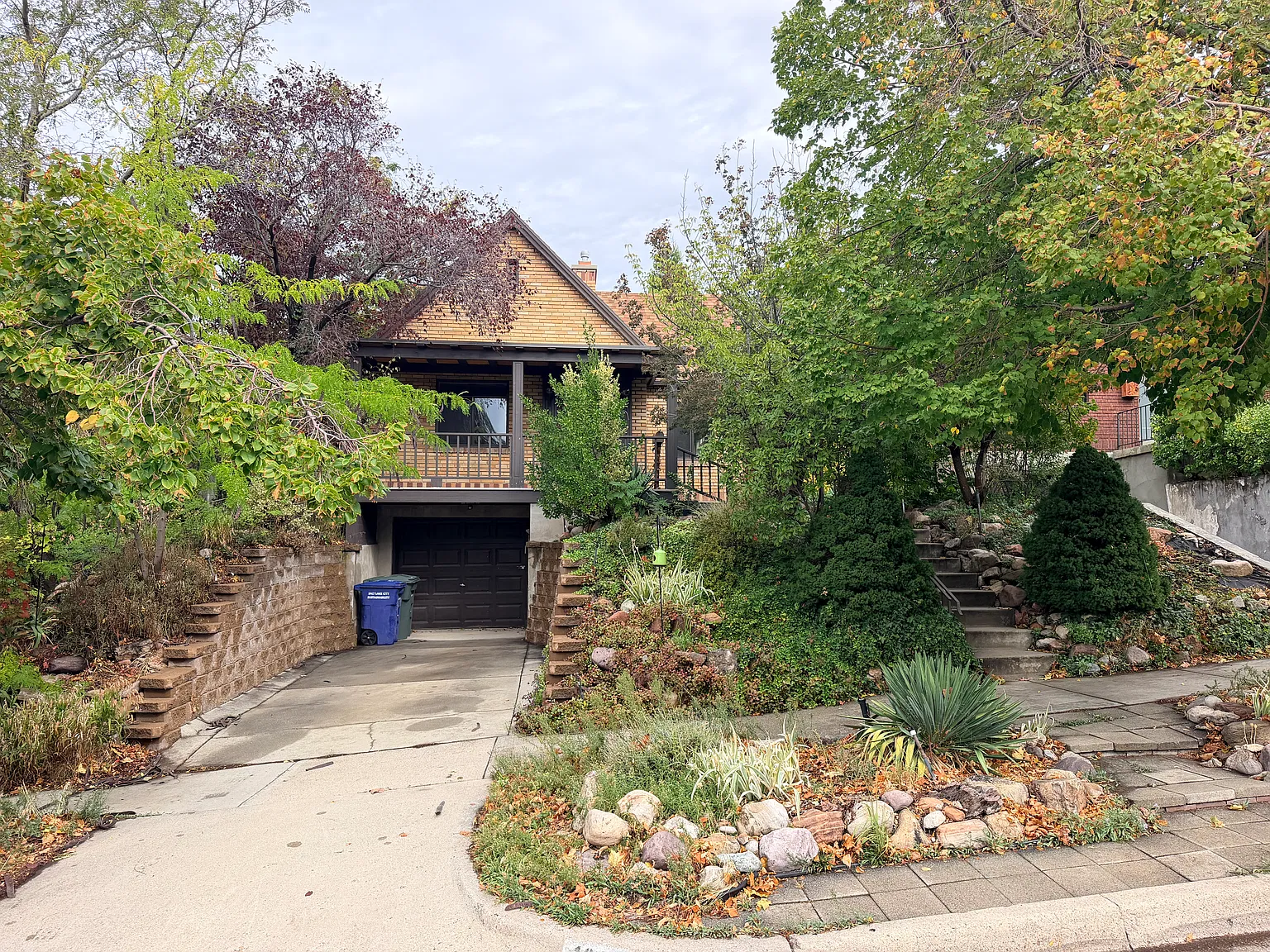 3 bed, 2502 sqft, $3,200 — Photo 1
