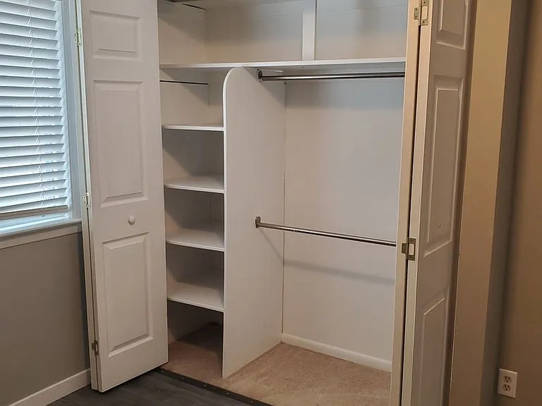 1711 SW Kent Pl — Photo 31
