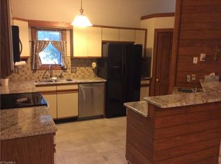 4203 Sunburst Dr, High Point, NC 27265