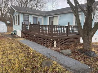 60 Dinosaur Rd, Wilmington, IL 60481