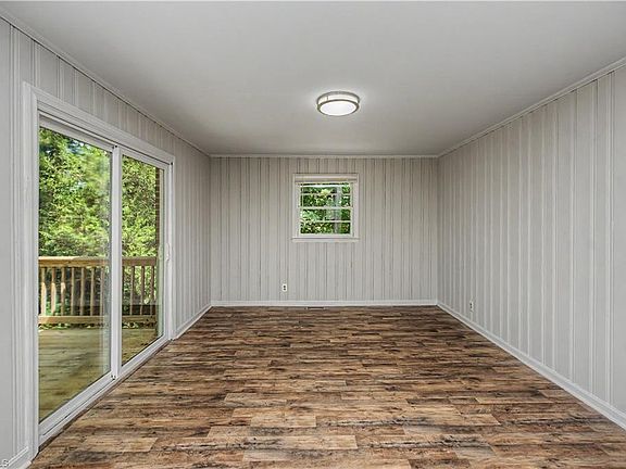 5th image of 3761 Spaulding Dr