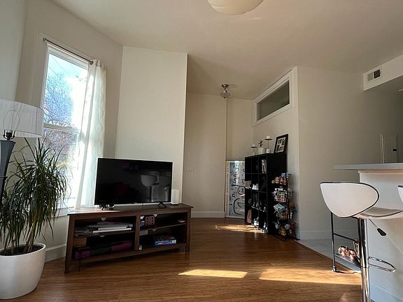 2nd image of 4078 18th St #4078