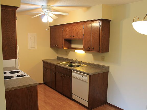 3rd image of 2730 Dale St N #D310