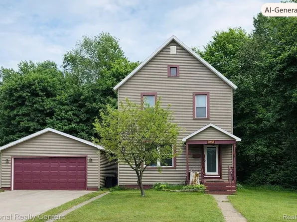 108 E Arch St, Negaunee, MI 49866