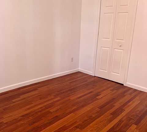 5th image of 1217 Race St APT 3