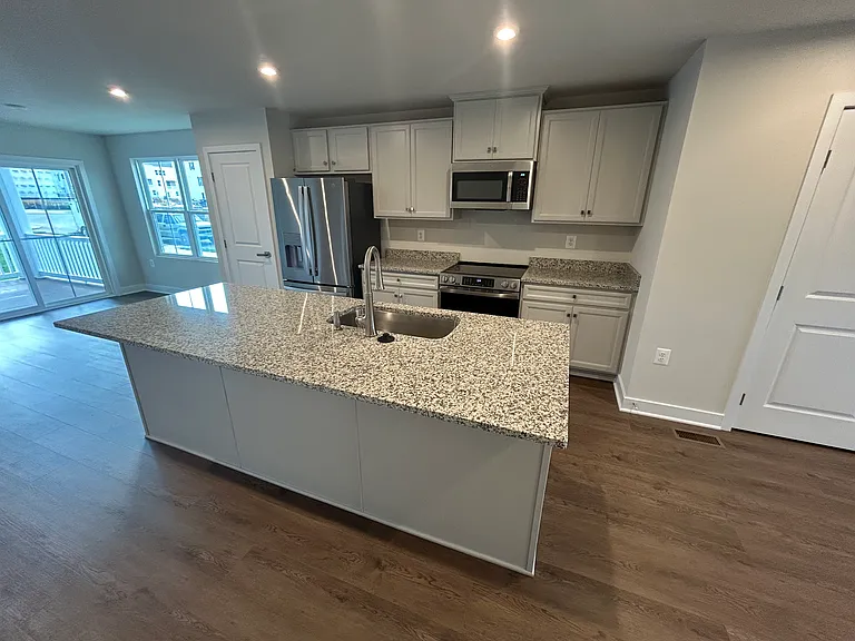 9098 Chapwith Dr — Photo 4