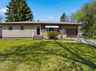 1431 4th Ave NW, East Grand Forks, MN 56721