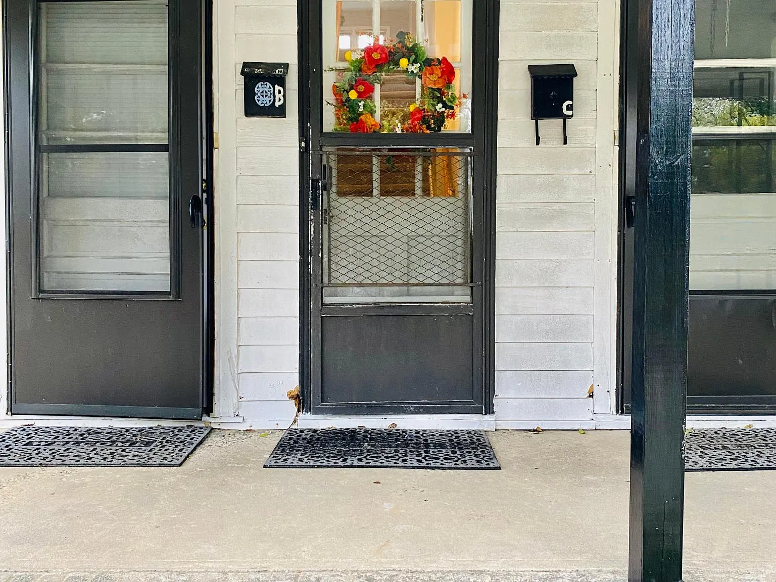 302 N Nash St — Photo 2