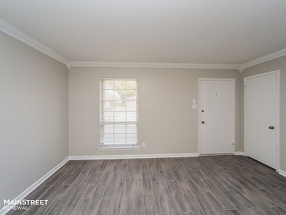 4th image of 4197 Forest View Dr