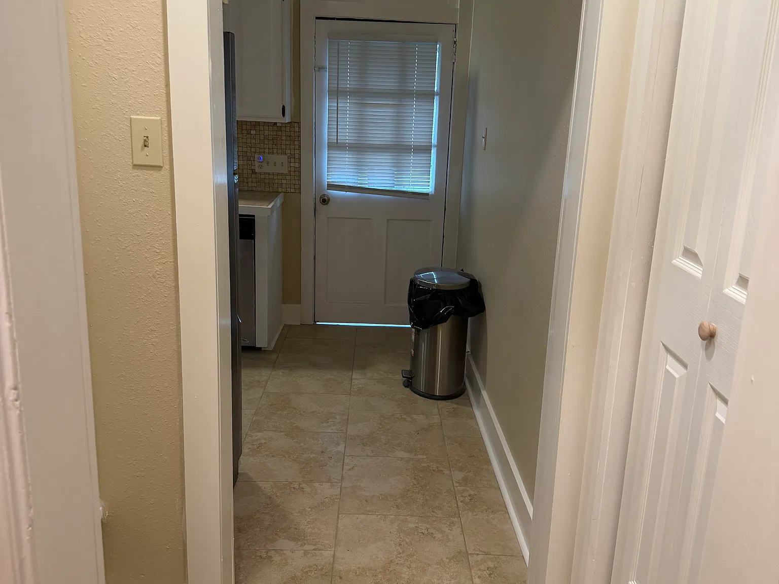 3 bed, 1580 sqft, $2,000 — Photo 3