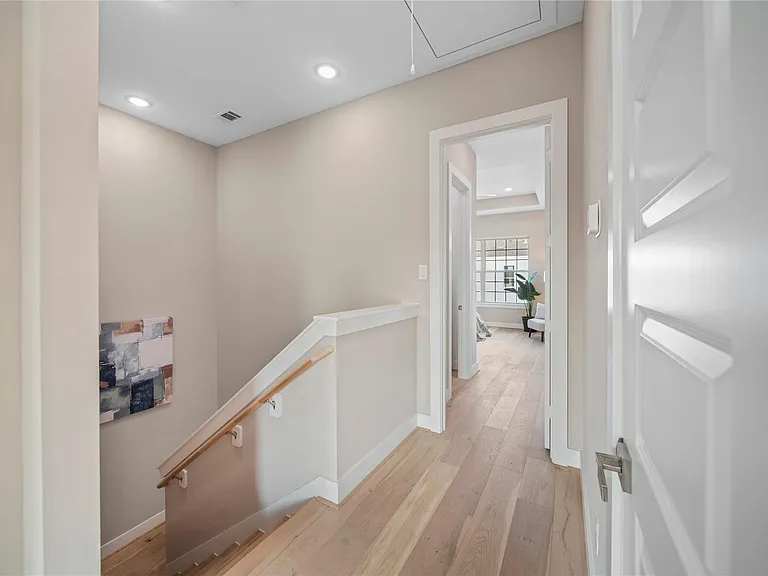 303 Queen Sude Ln — Photo 12