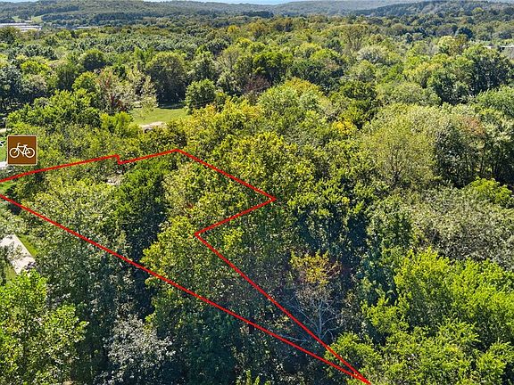 5th image of 956 W Cato Springs Rd