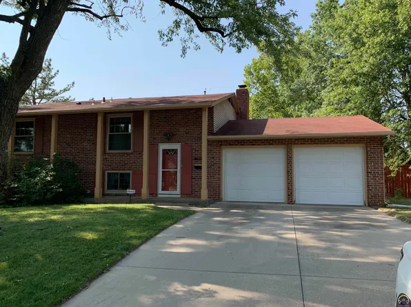 2010 SW Briarwood Dr, Topeka, KS 66611
