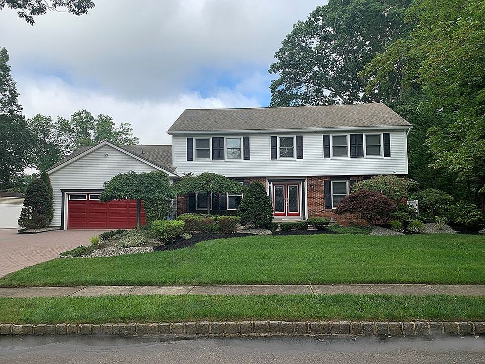 1st image of 8 Saratoga Ct