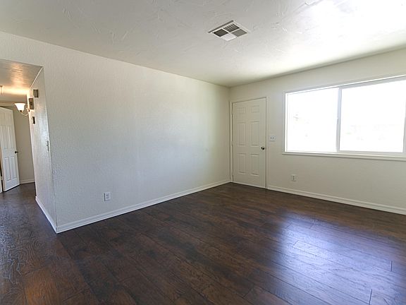 5th image of 7102 W HOLLYHOCK Drive