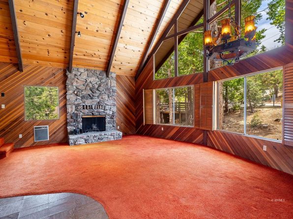 25121 Cougar Rd, Idyllwild, CA 92549