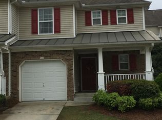 542 Fox Creek Xing, Woodstock, GA