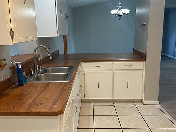 Spacious kitchen