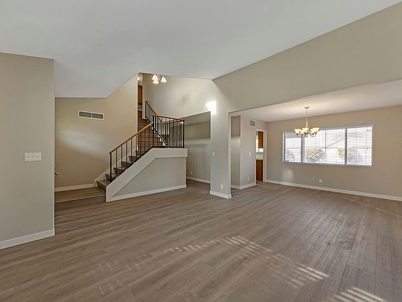 5th image of 3158 Laurel Ave