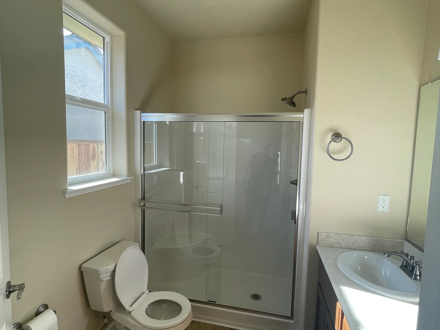 3 bed, 1238 sqft, $3,500 — Photo 2