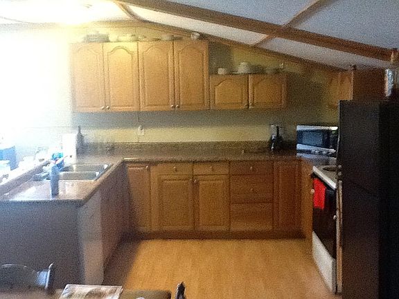 5th image of 216 E Harrison St
