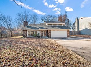 2303 Robin Ln, Muskogee, OK 74403