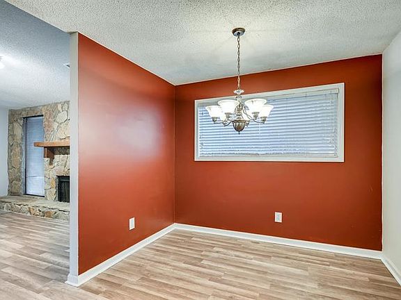 4th image of 867 Bonnie Glen Dr SE