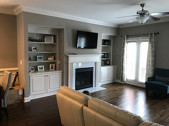 3rd image of 4654 Pine St SE