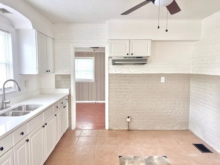 509 Royal Ave — Photo 20