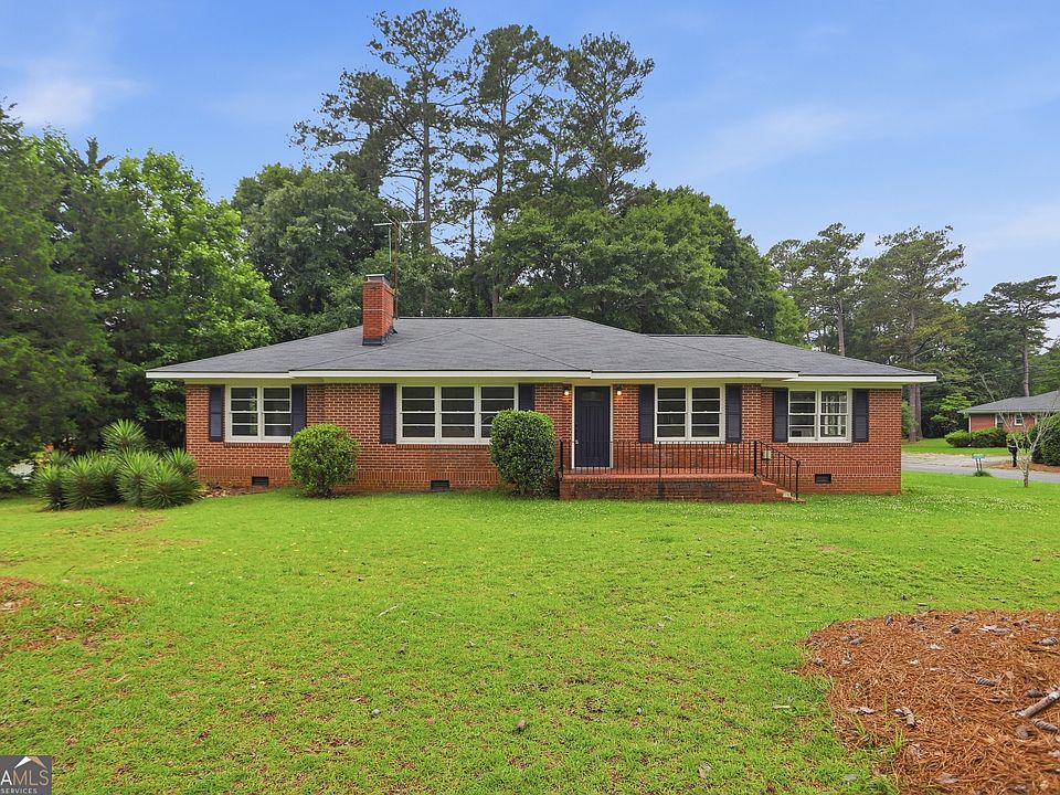 1st image of 1101 Skyline Dr