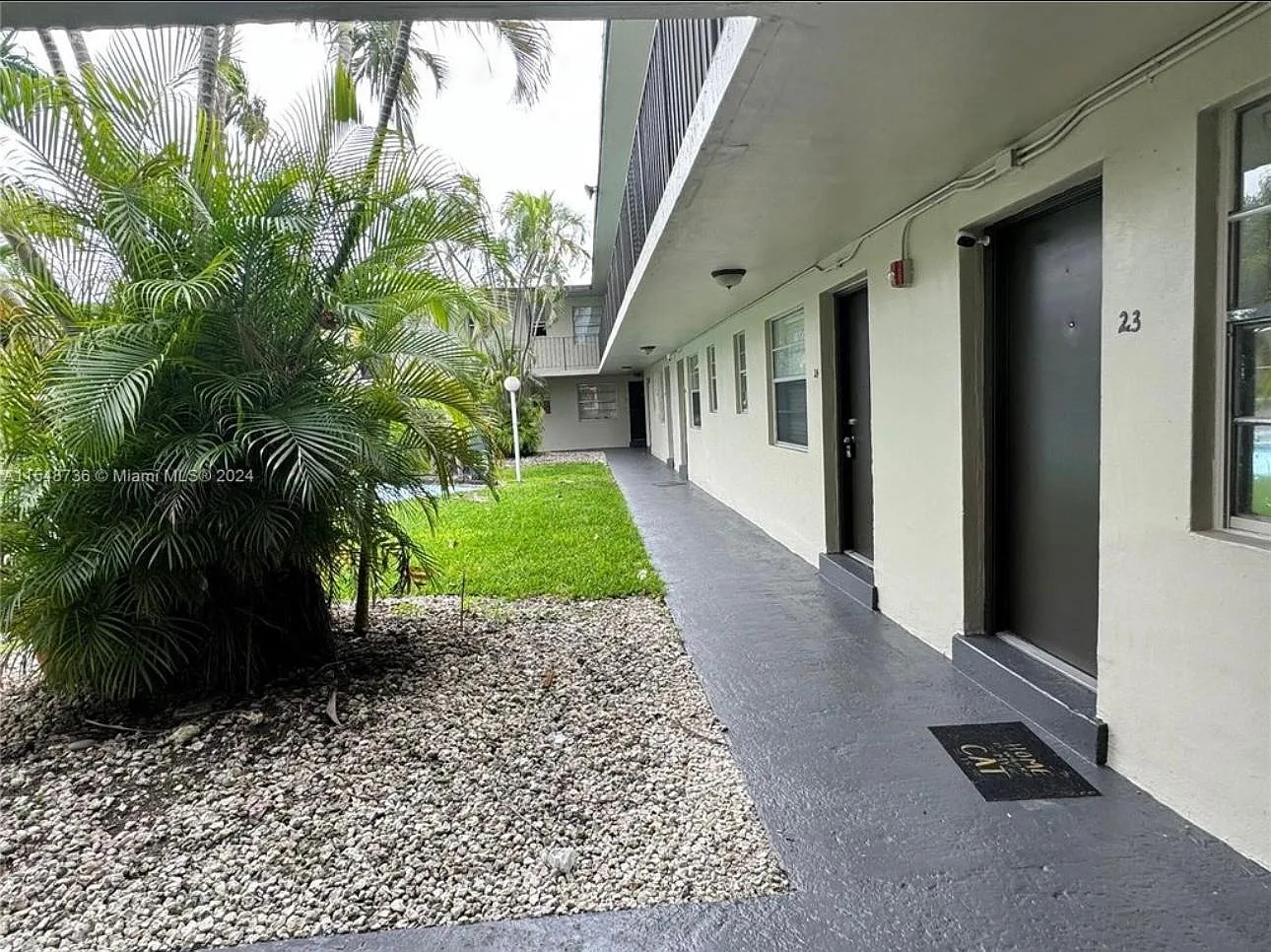 3901 SW 112th Ave — Photo 3