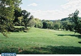 2nd image of 806 Grubbs Mill Rd