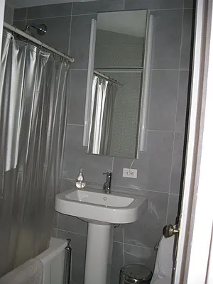 Rented by Geng Han, LREB | media 4