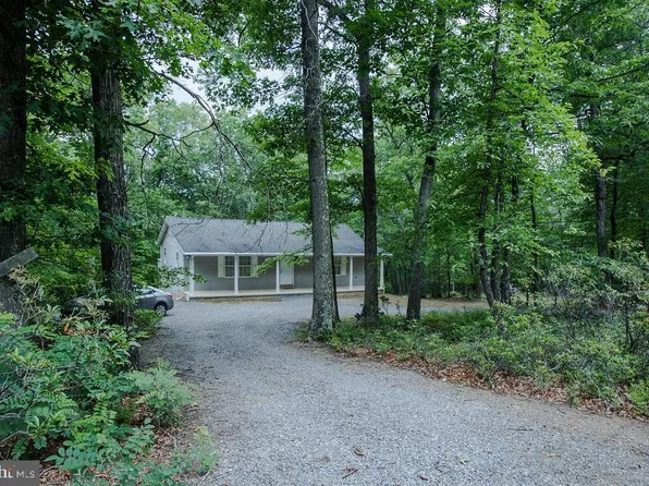 863 Red Fern Ln, Augusta, WV 26704