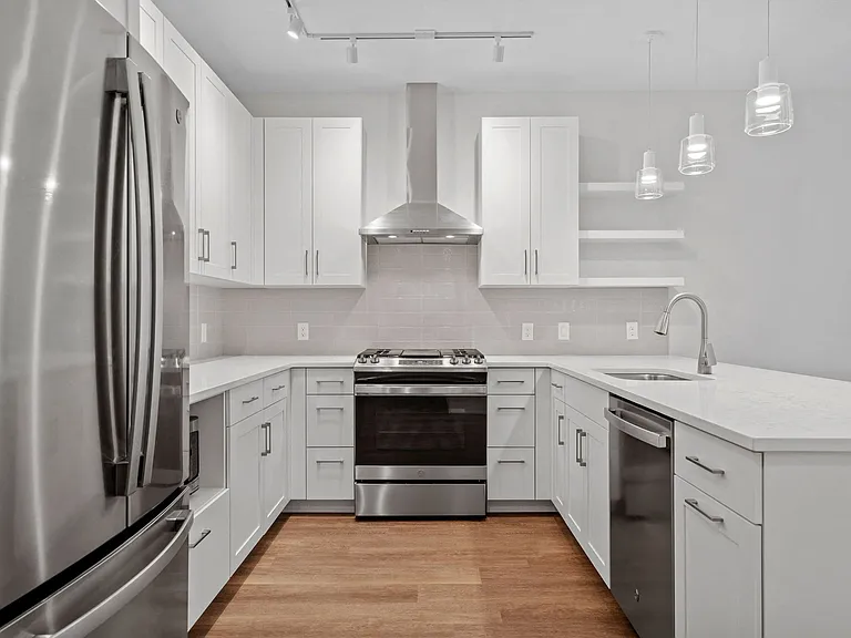 Maison - 1 Bed / 1 Bath - 785-791 Sq.Ft.