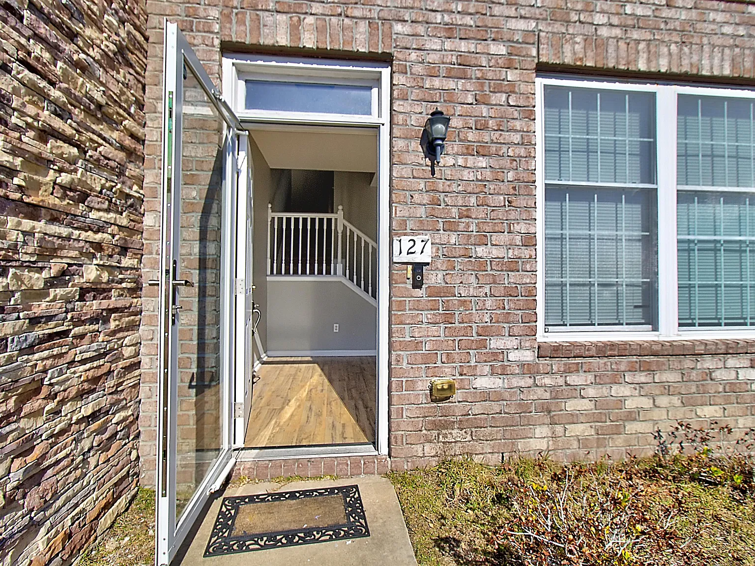 127 Davila Street - 1 — Photo 4