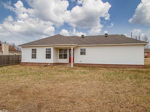 5th image of 2309 Emily Ln