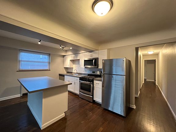 3rd image of 6116 Plainfield Rd APT 3