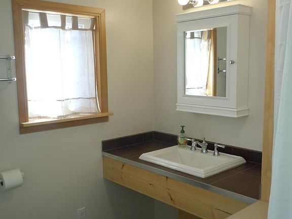 807 Bathroom